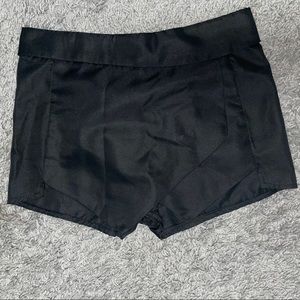 ❌SOLD❌ Black skort